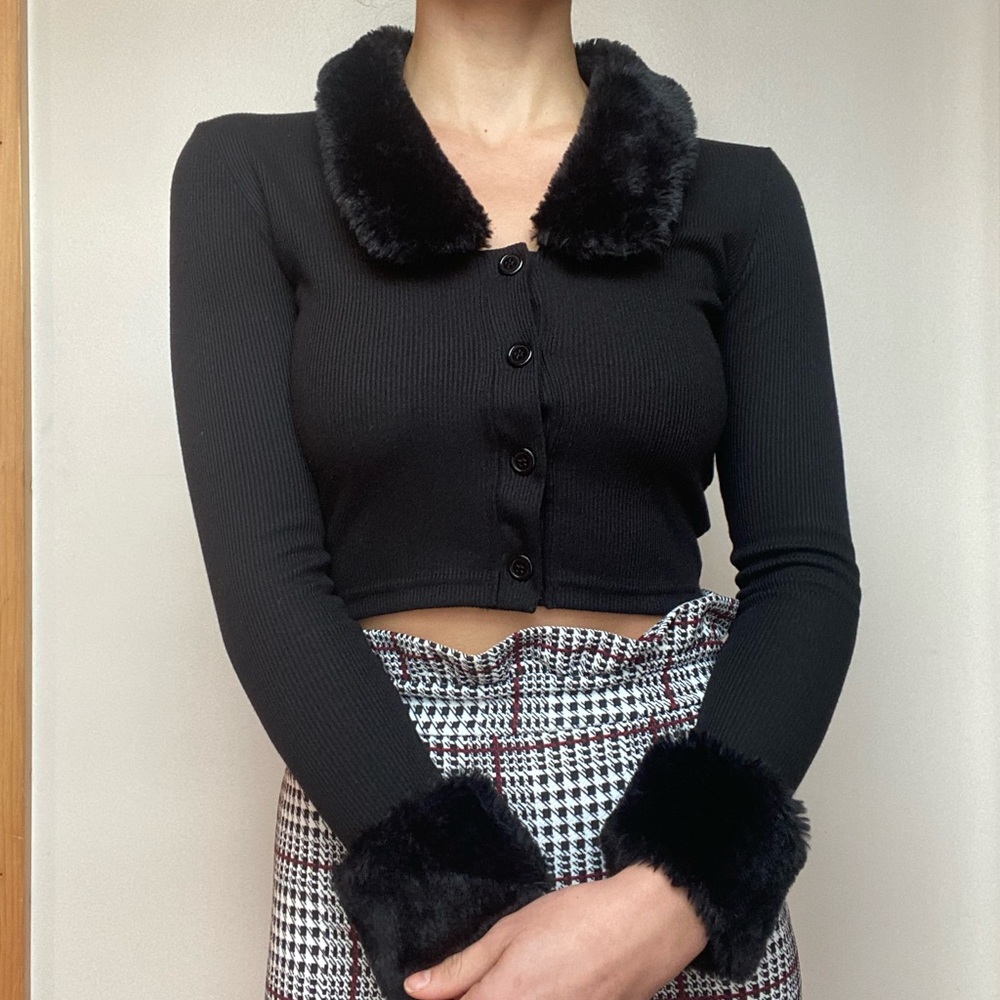 SOLD -Faux-Fur Collar Ribbed Crop Top
